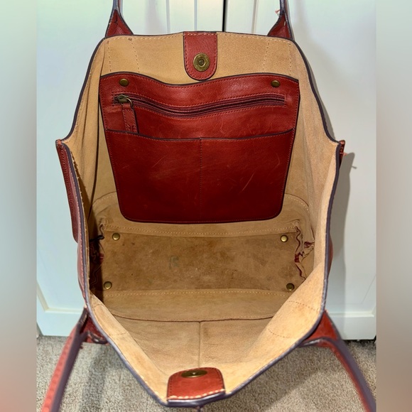 Frye Lucy Leather Tote Bag - Picture 6 of 8